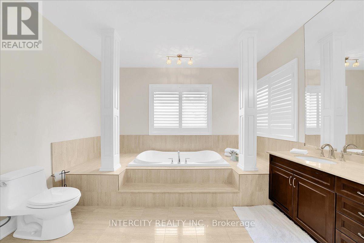 233 CARISBROOKE CIRCLE - Image 32