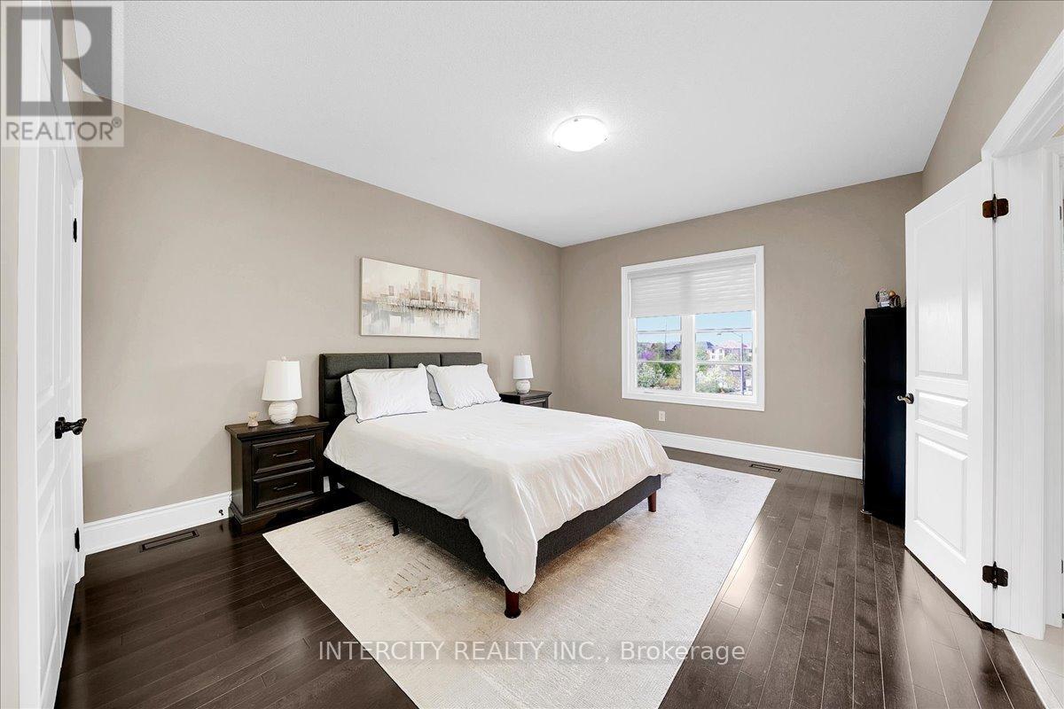 233 CARISBROOKE CIRCLE - Image 40