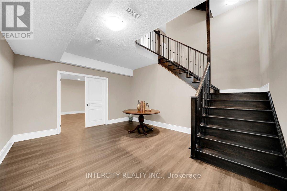 233 CARISBROOKE CIRCLE - Image 41