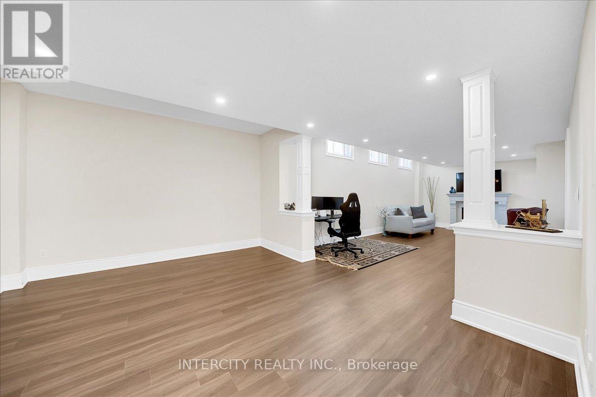 233 CARISBROOKE CIRCLE - Image 44
