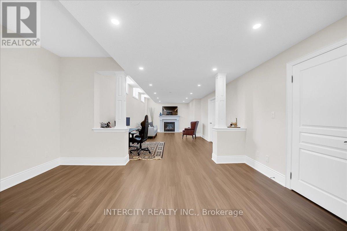 233 CARISBROOKE CIRCLE - Image 45