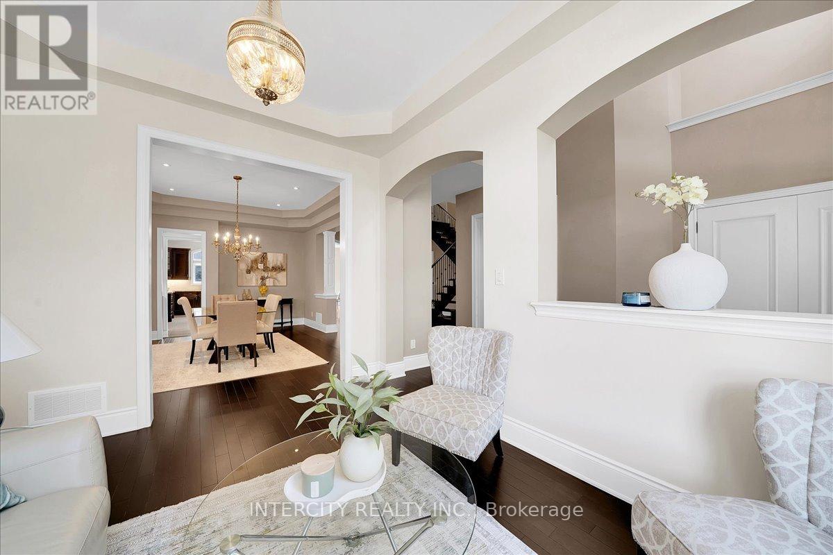 233 CARISBROOKE CIRCLE - Image 6