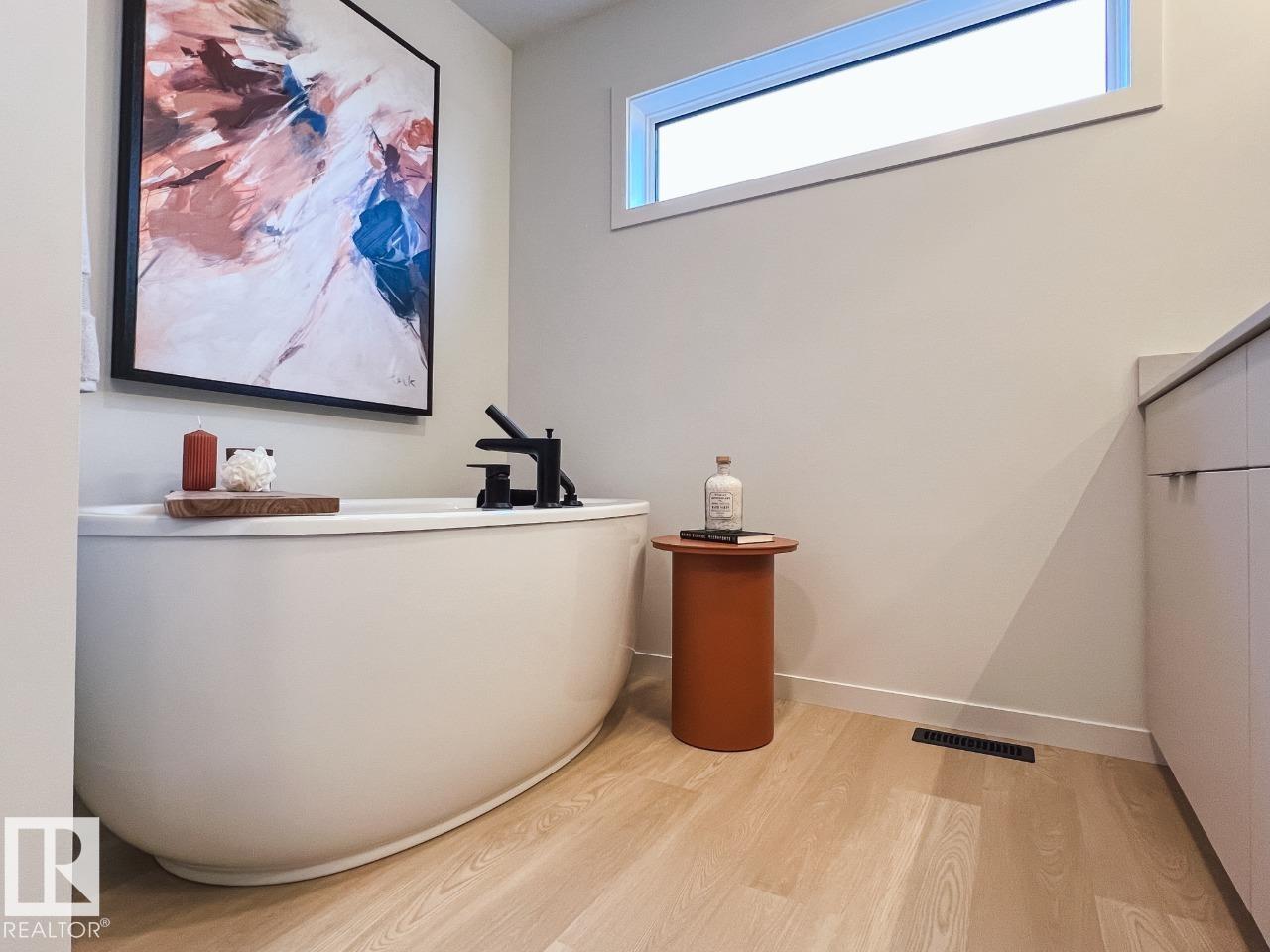 22616 85 AV NW - 11