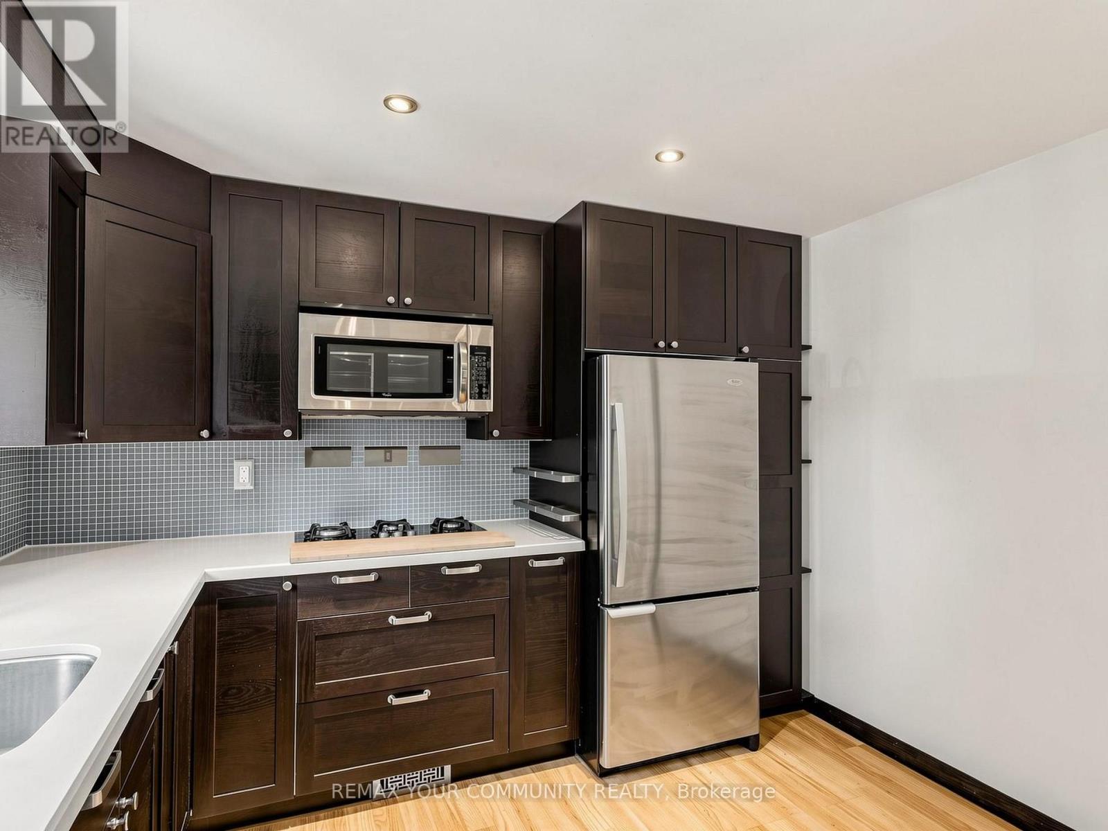 75 ST. ANDREWS COURT - 12