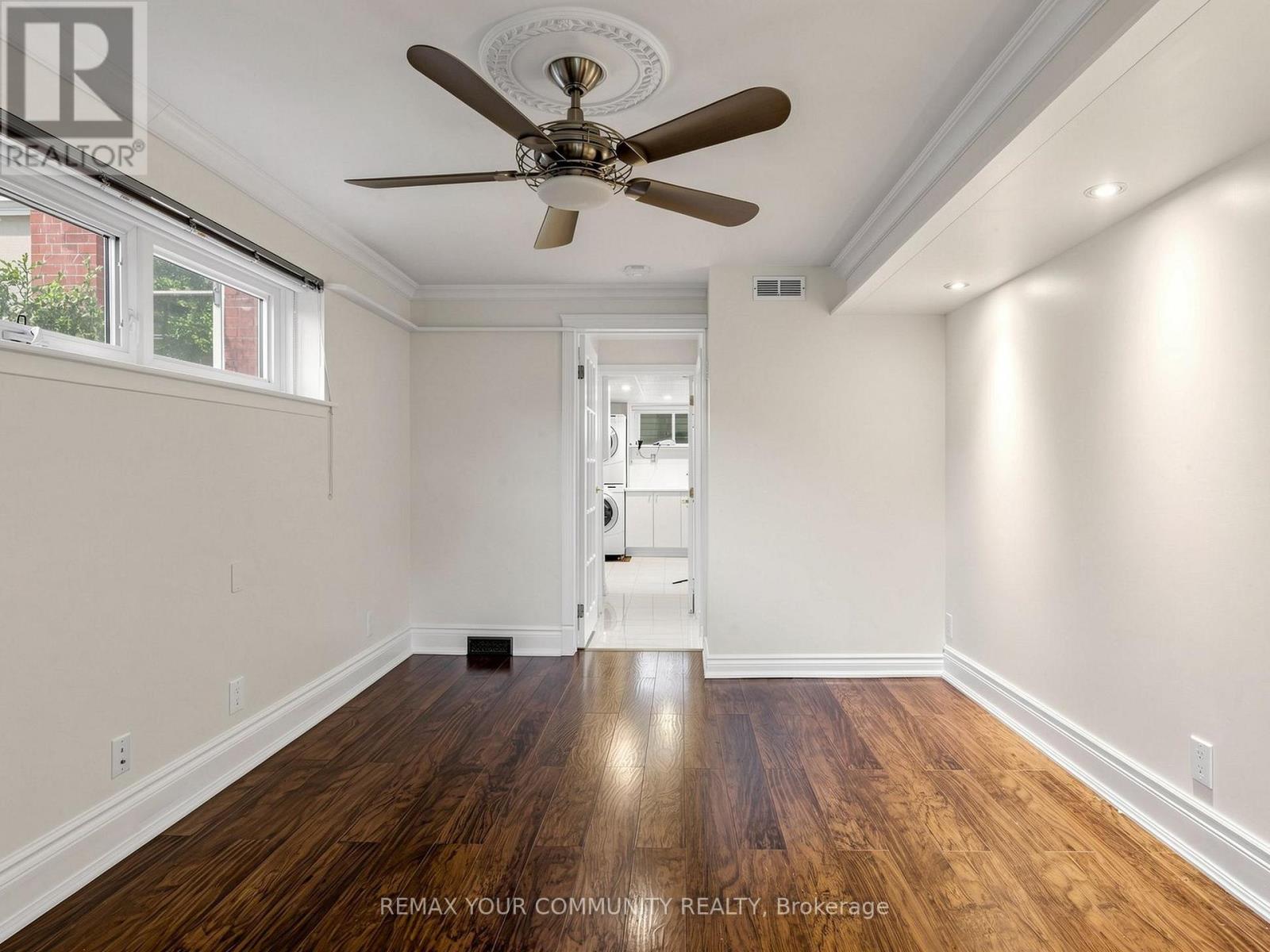 75 ST. ANDREWS COURT - 38