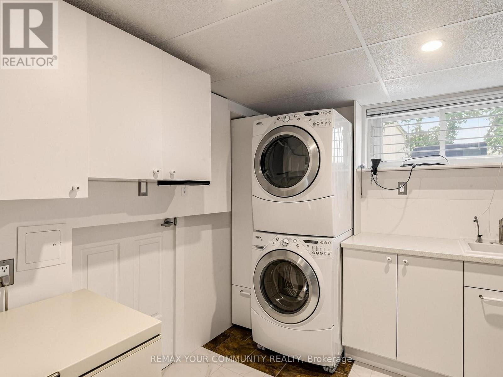 75 ST. ANDREWS COURT - 39