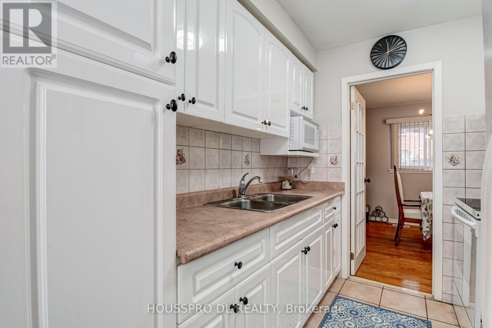 #145 10 BOWMAN WAY - Image 10