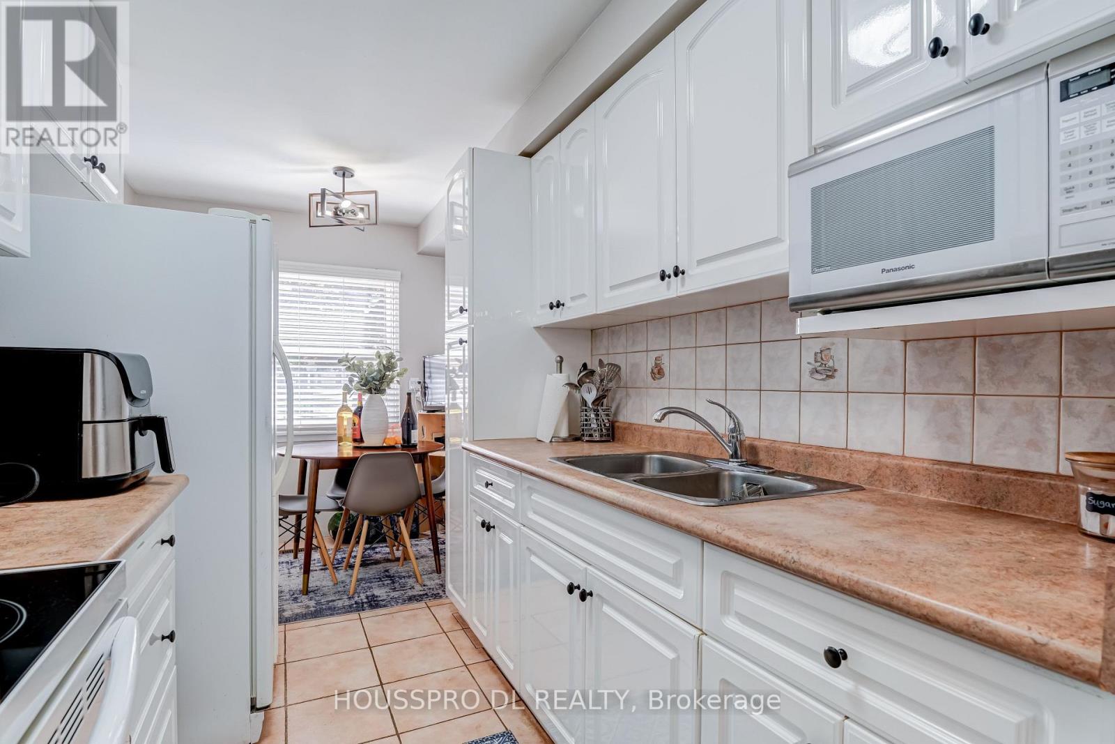 #145 10 BOWMAN WAY - Image 12
