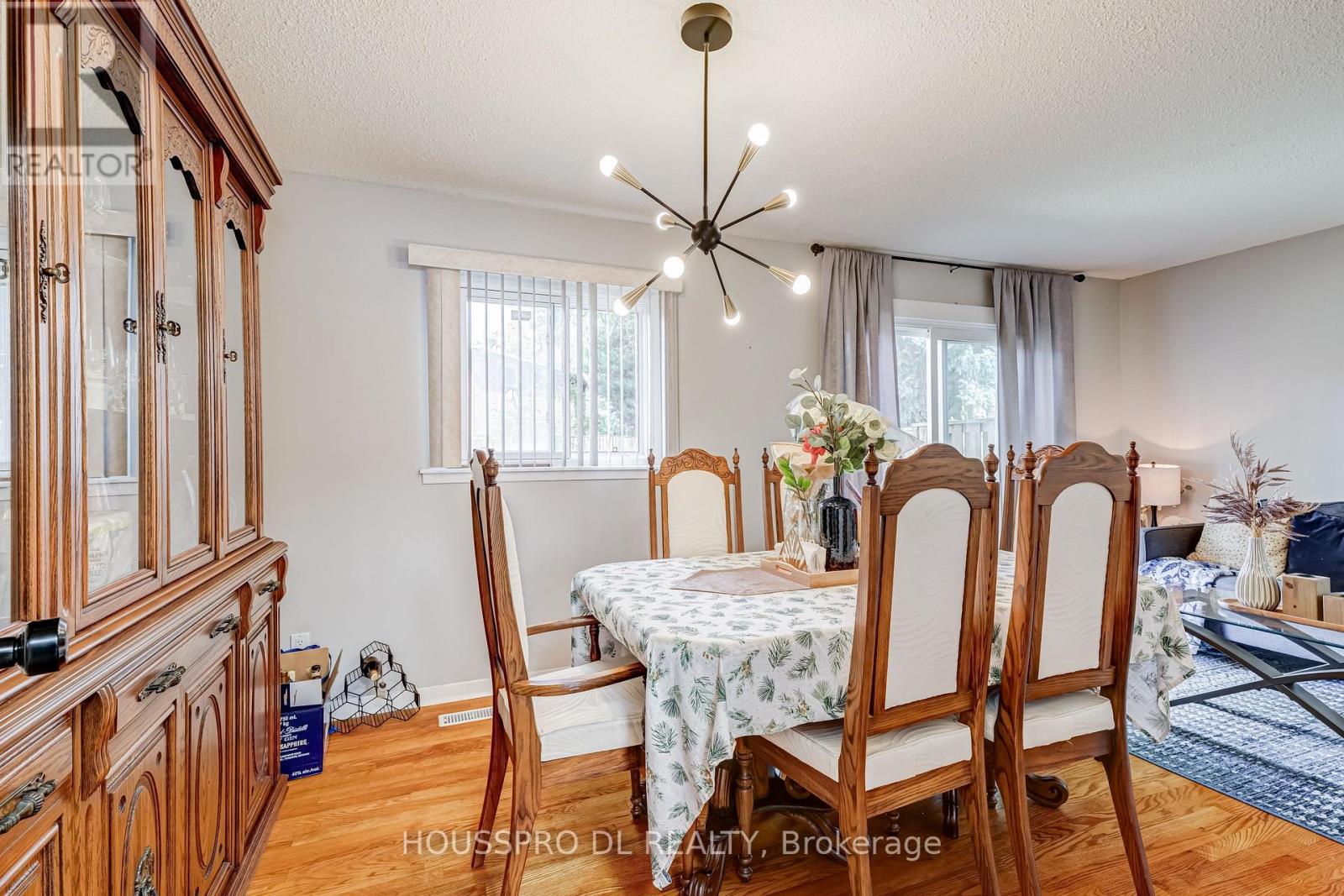 #145 10 BOWMAN WAY - Image 14