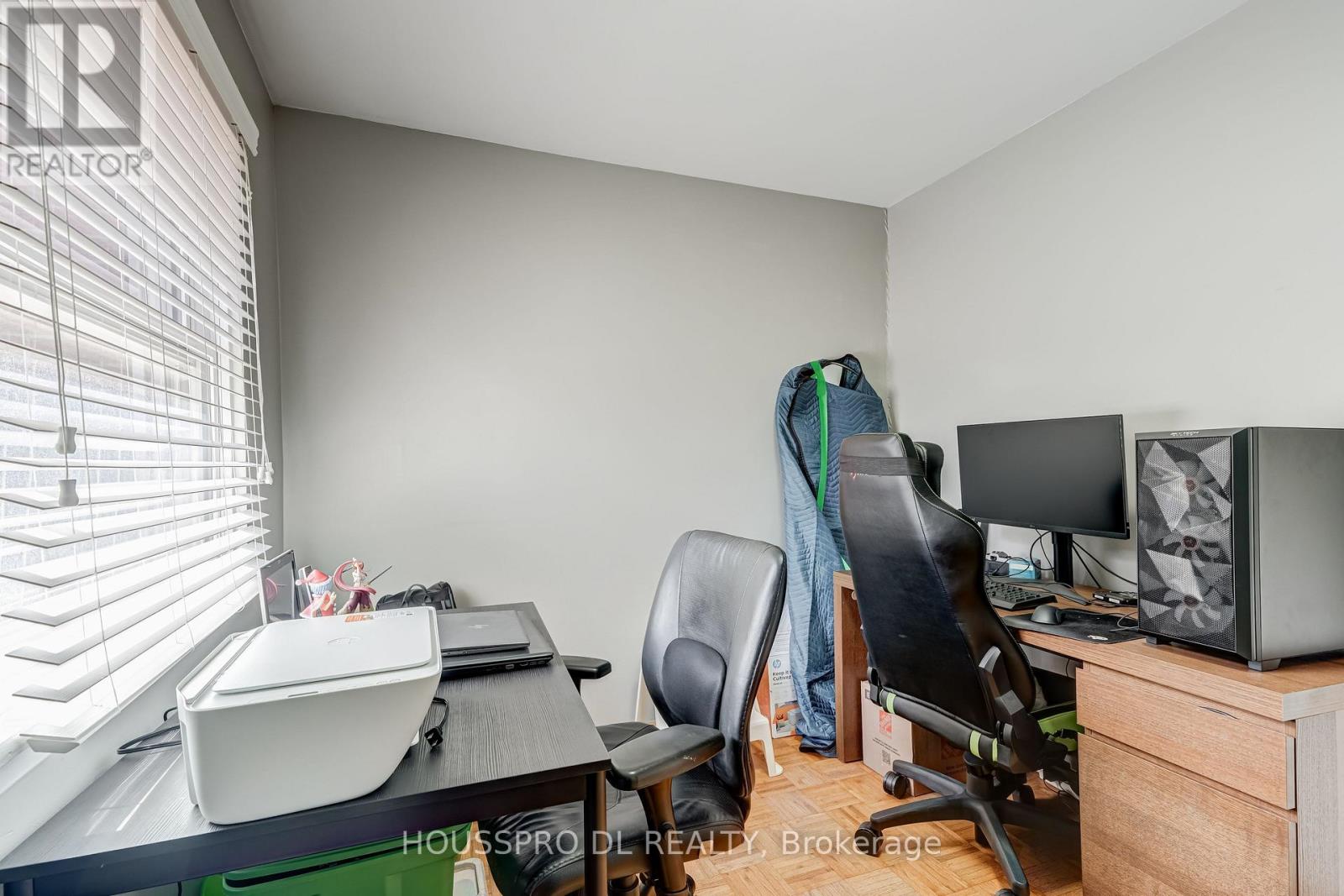 #145 10 BOWMAN WAY - Image 24