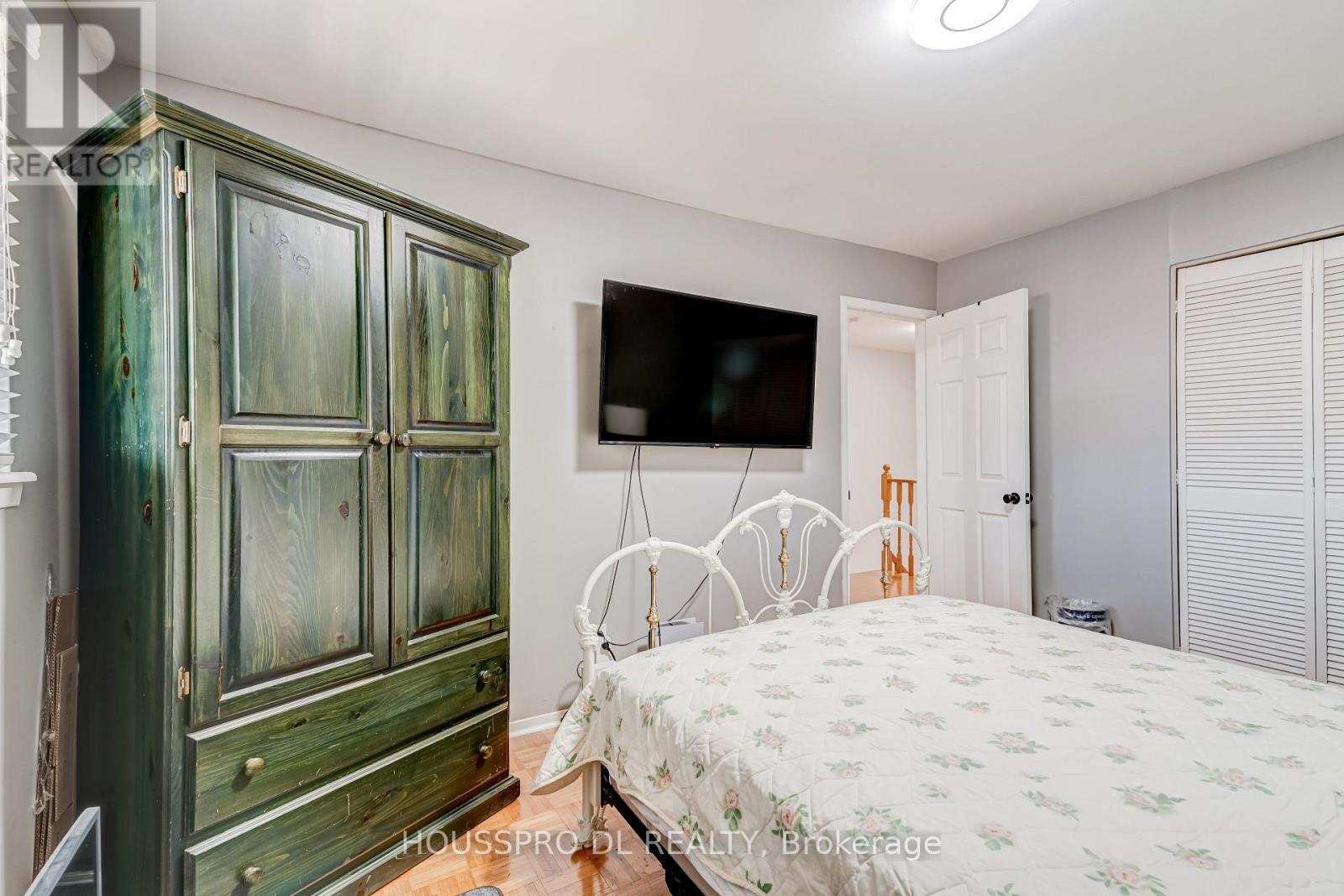#145 10 BOWMAN WAY - Image 26