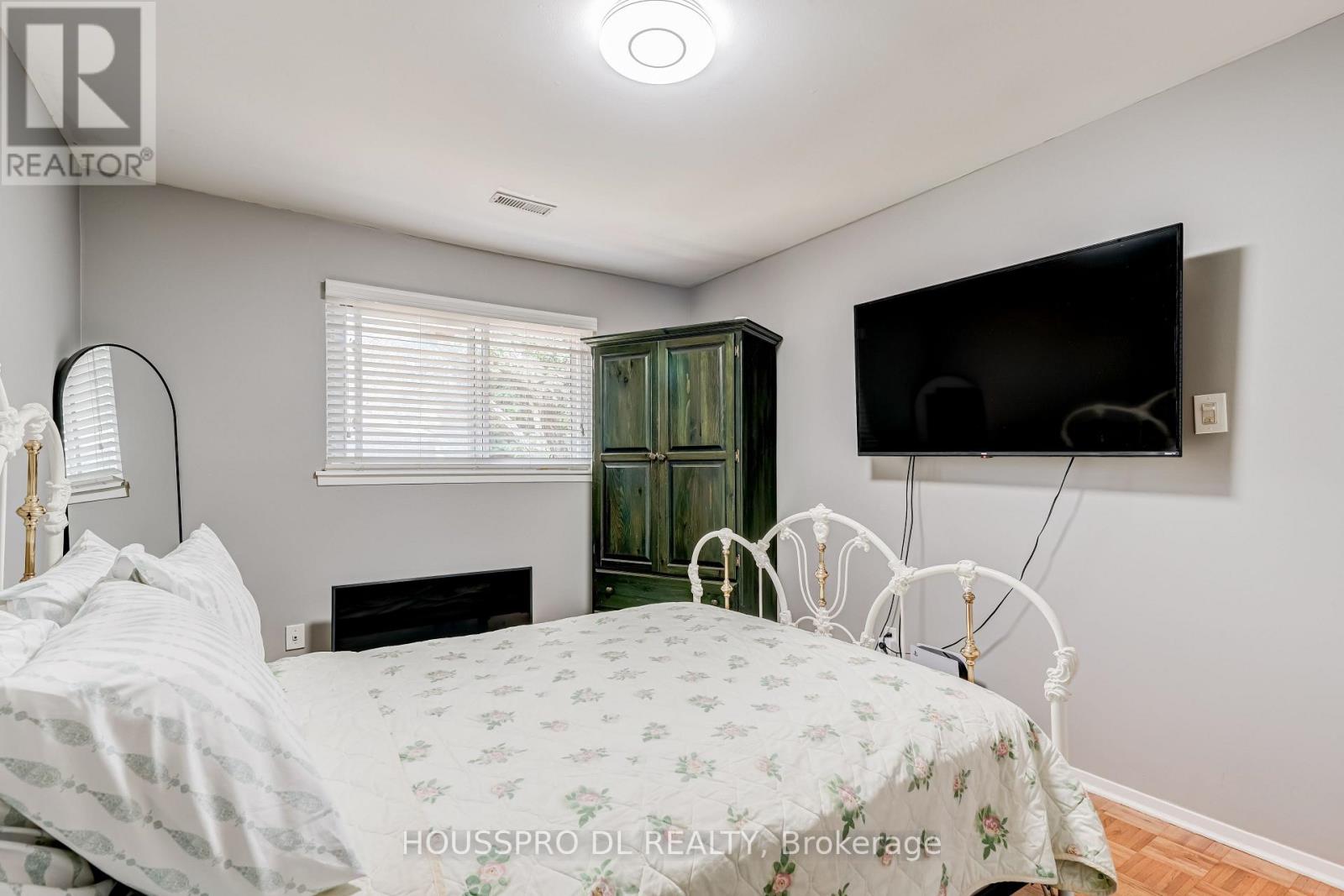 #145 10 BOWMAN WAY - Image 27