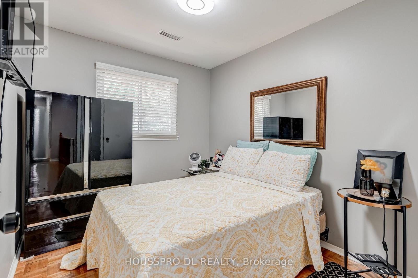 #145 10 BOWMAN WAY - Image 28