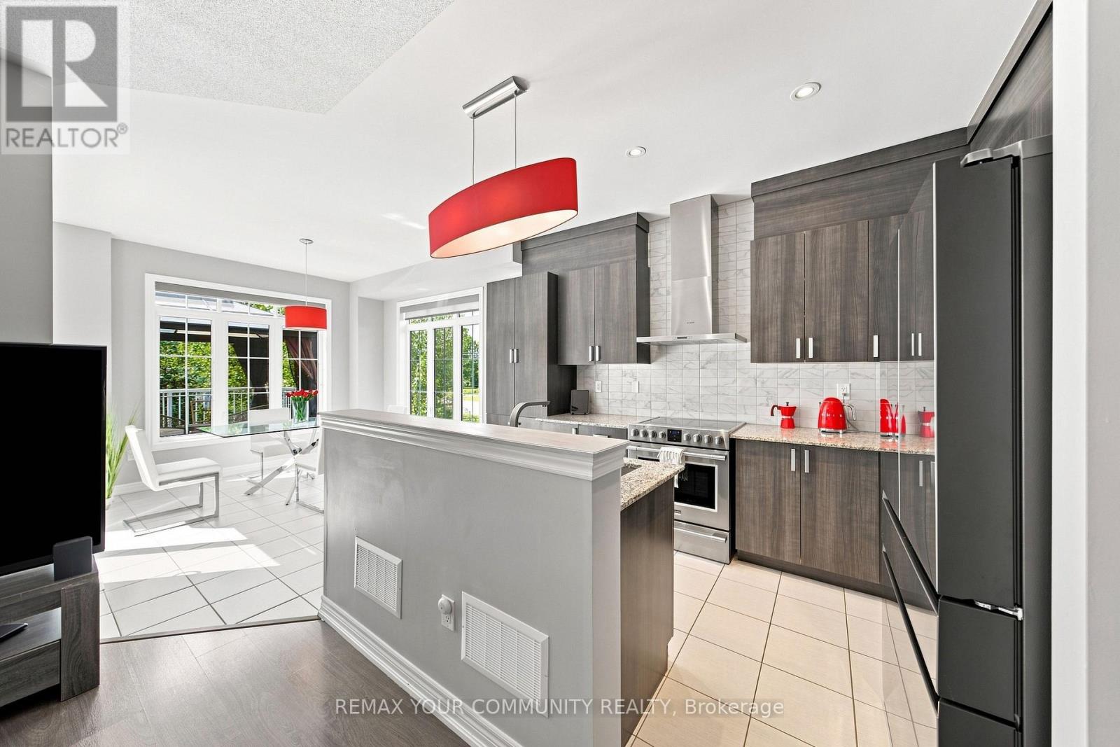 4 GREENWOOD DRIVE - 12