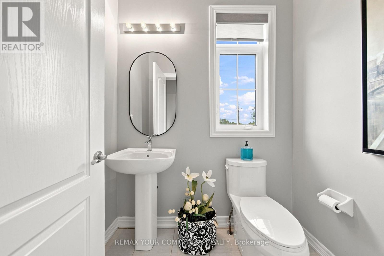 4 GREENWOOD DRIVE - 17