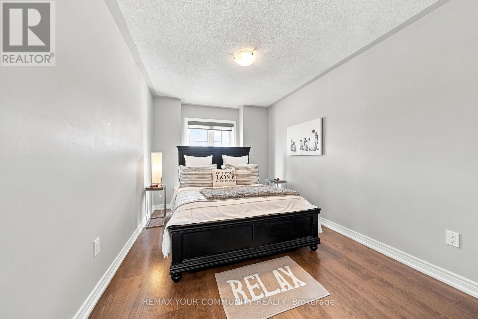4 GREENWOOD DRIVE - 25
