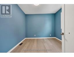 Living room - 89 Toronto Street, Barrie, ON L4N1V1 Photo 12