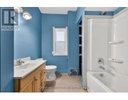 Dining room - 89 Toronto Street, Barrie, ON L4N1V1 Photo 13