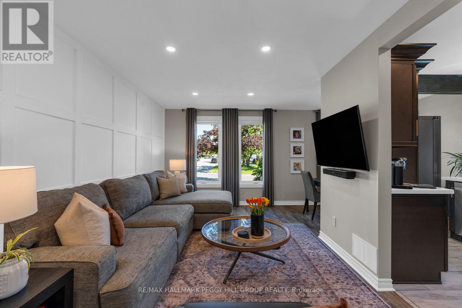 19 AUSTEN LANE - Image 7