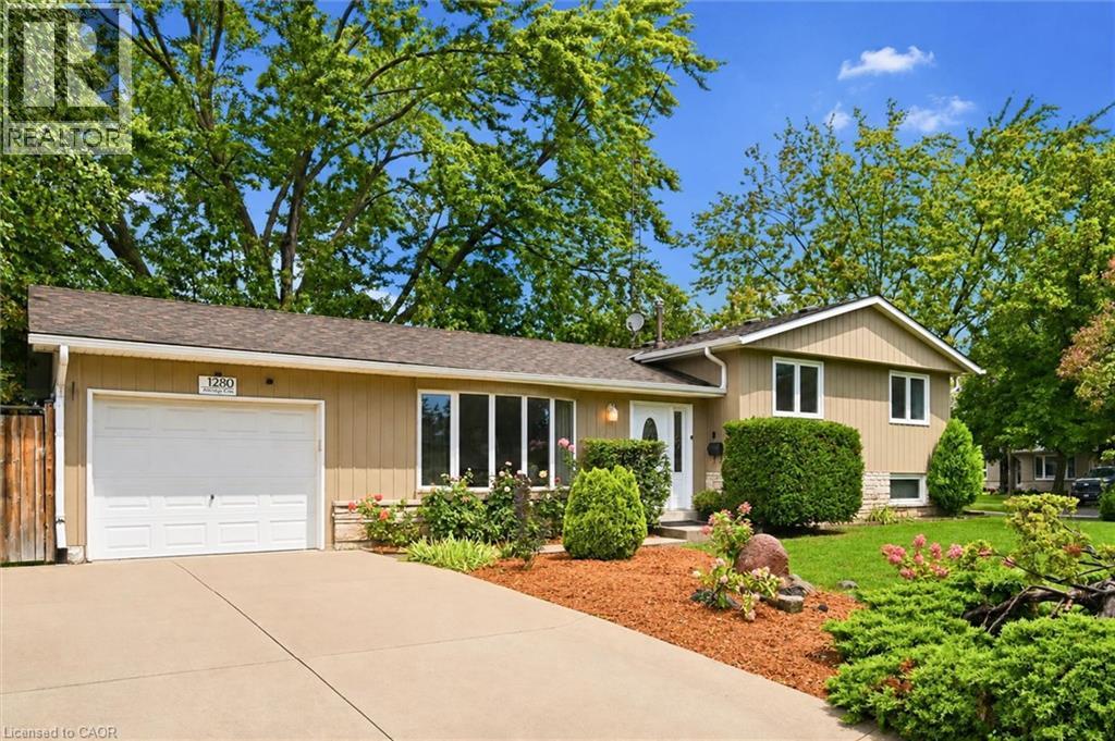 1280 ALDRIDGE Crescent - 2