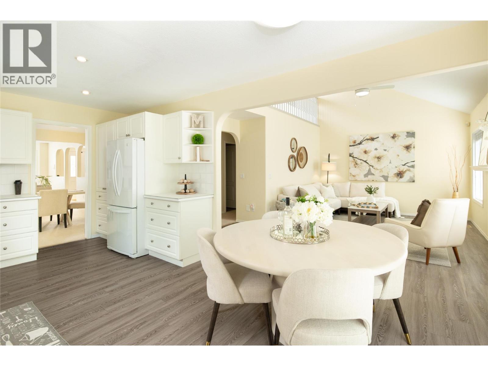 650 Lexington Drive Unit# 305, Kelowna