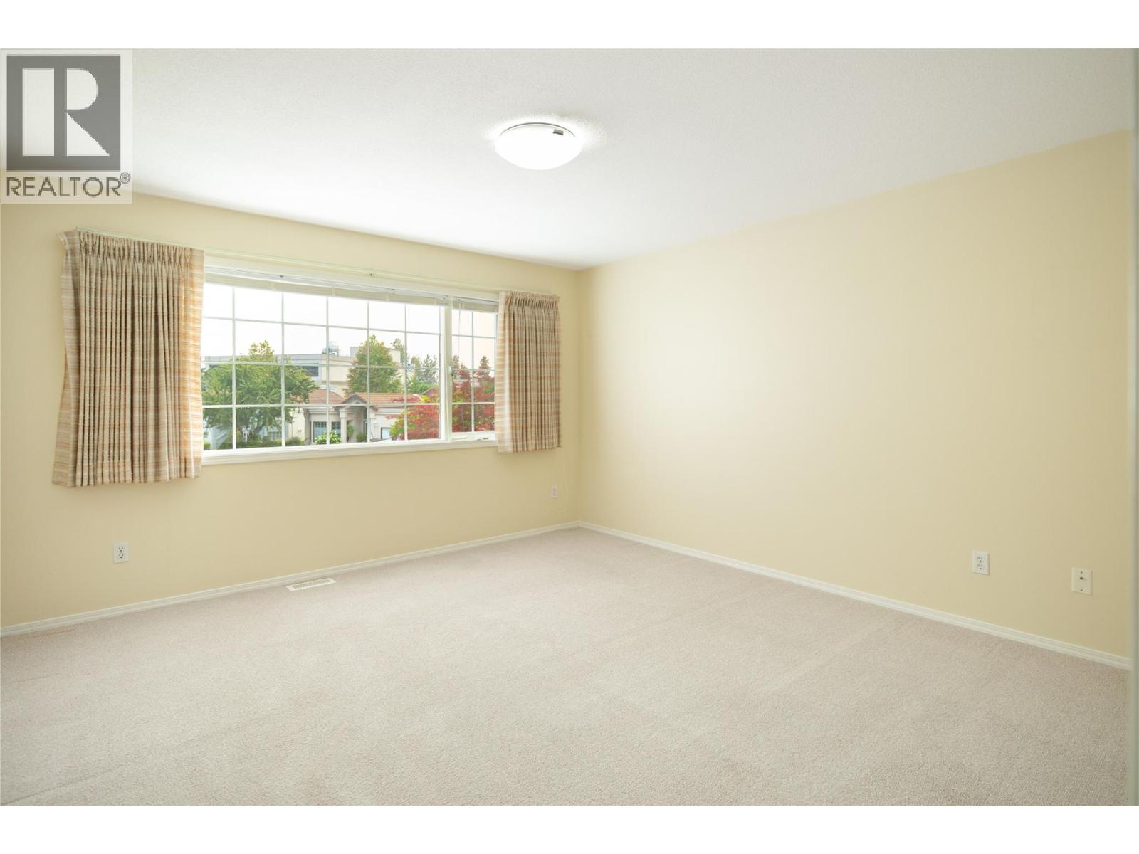650 Lexington Drive Unit# 305, Kelowna