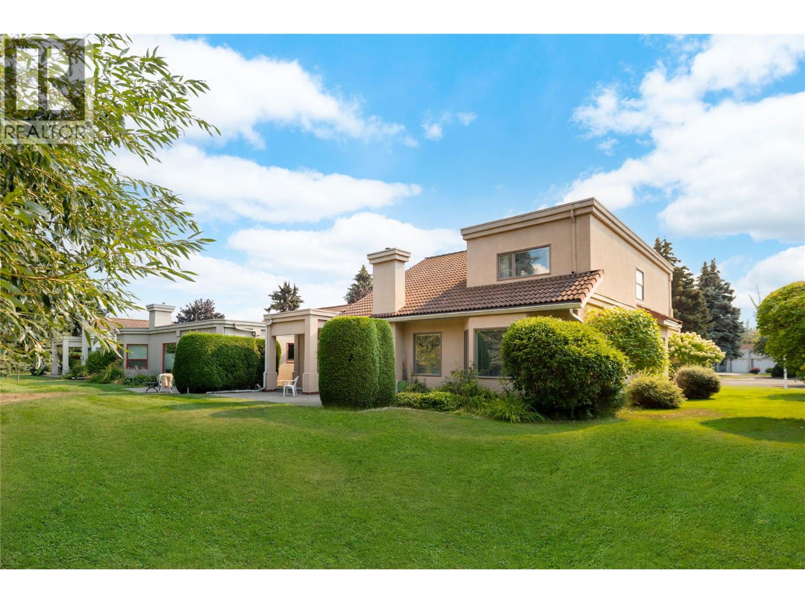 650 Lexington Drive Unit# 305, Kelowna
