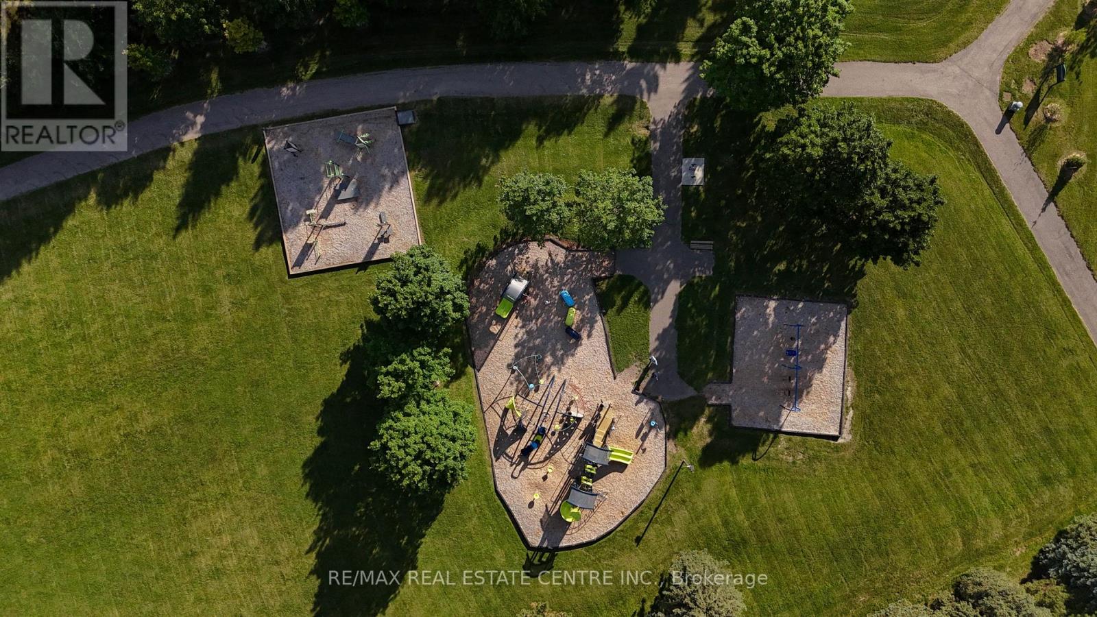 23 DEER VALLEY DRIVE - 48