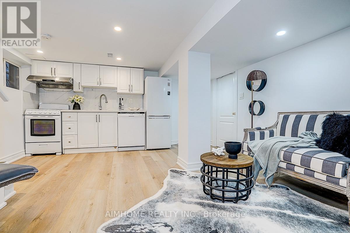 107 GLENDALE AVENUE - Image 32