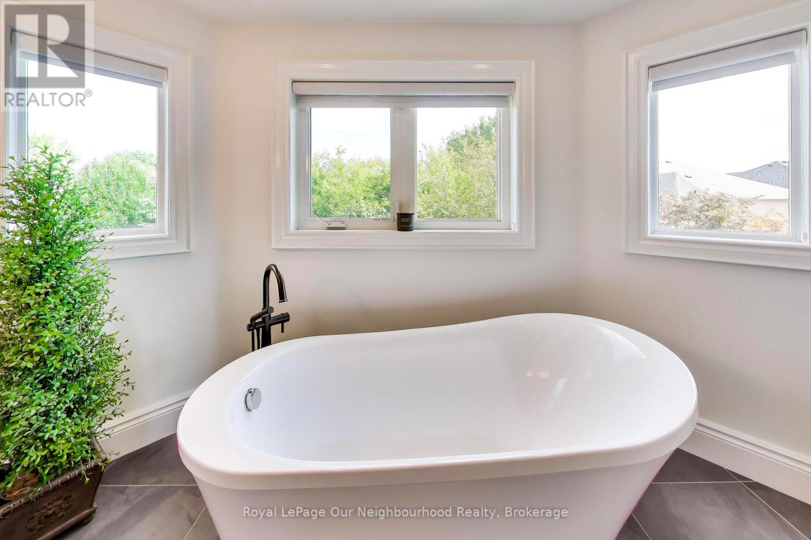 2324 WOODCREST DRIVE - Image 17