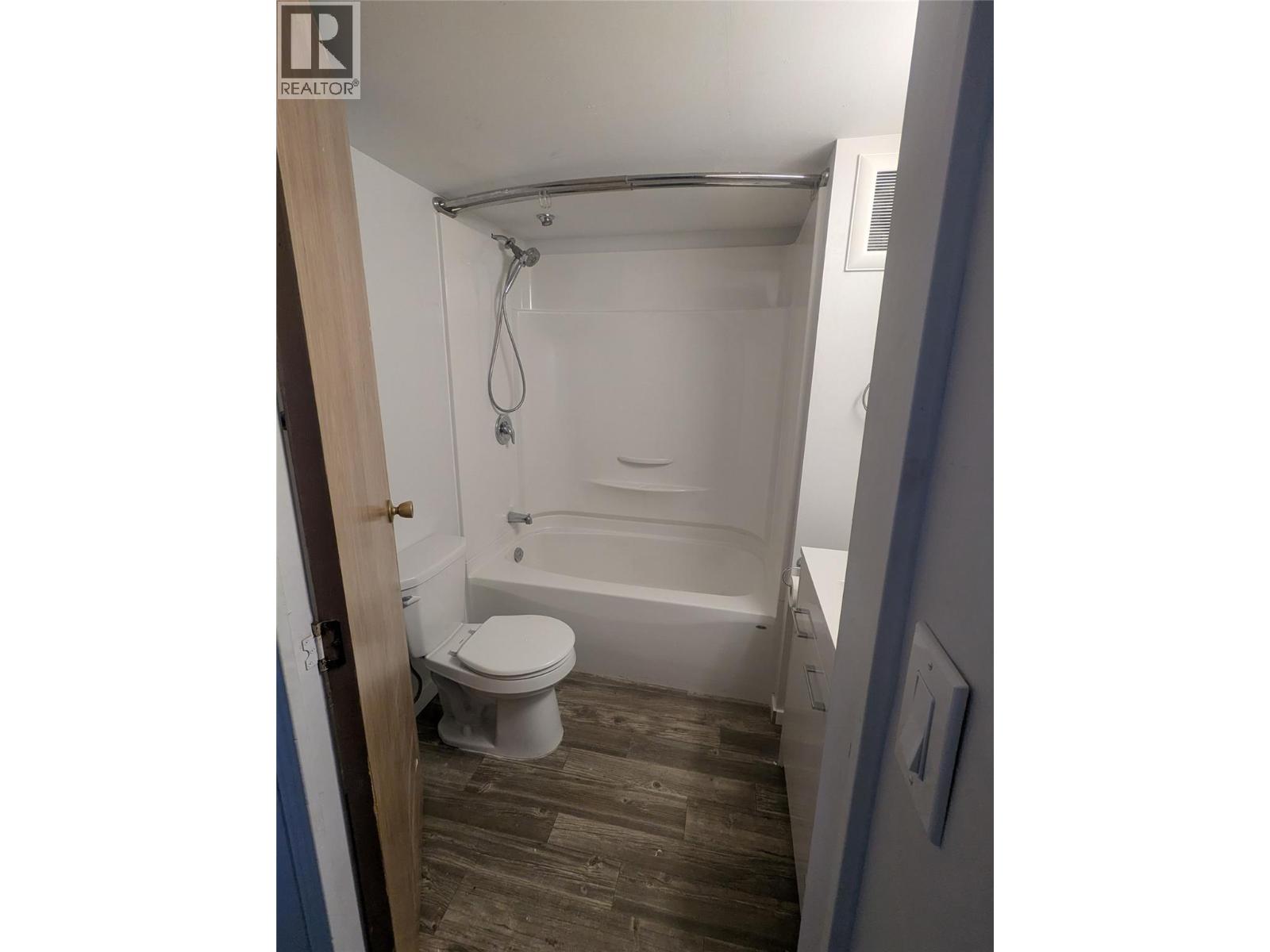 #39 1214 Okanagan Avenue - Image 13