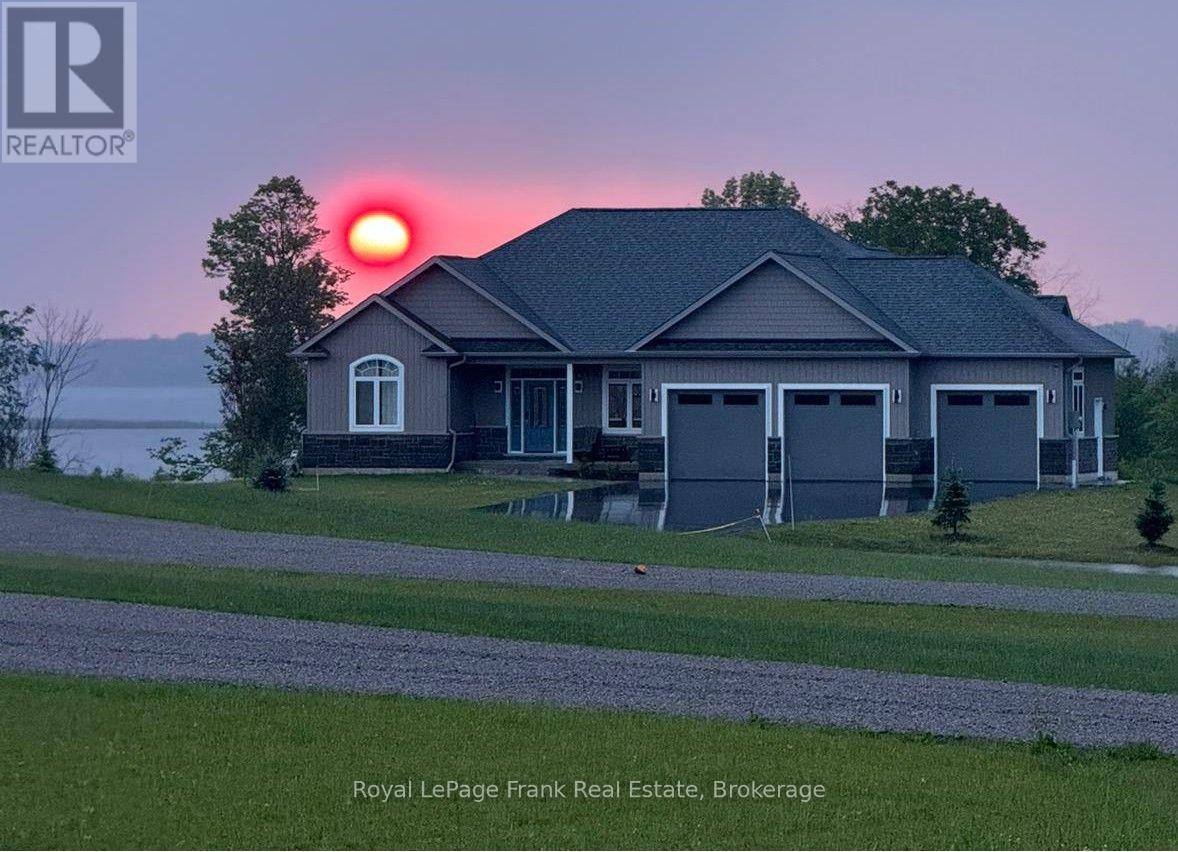 43 LAKEVIEW CRESCENT - Image 4