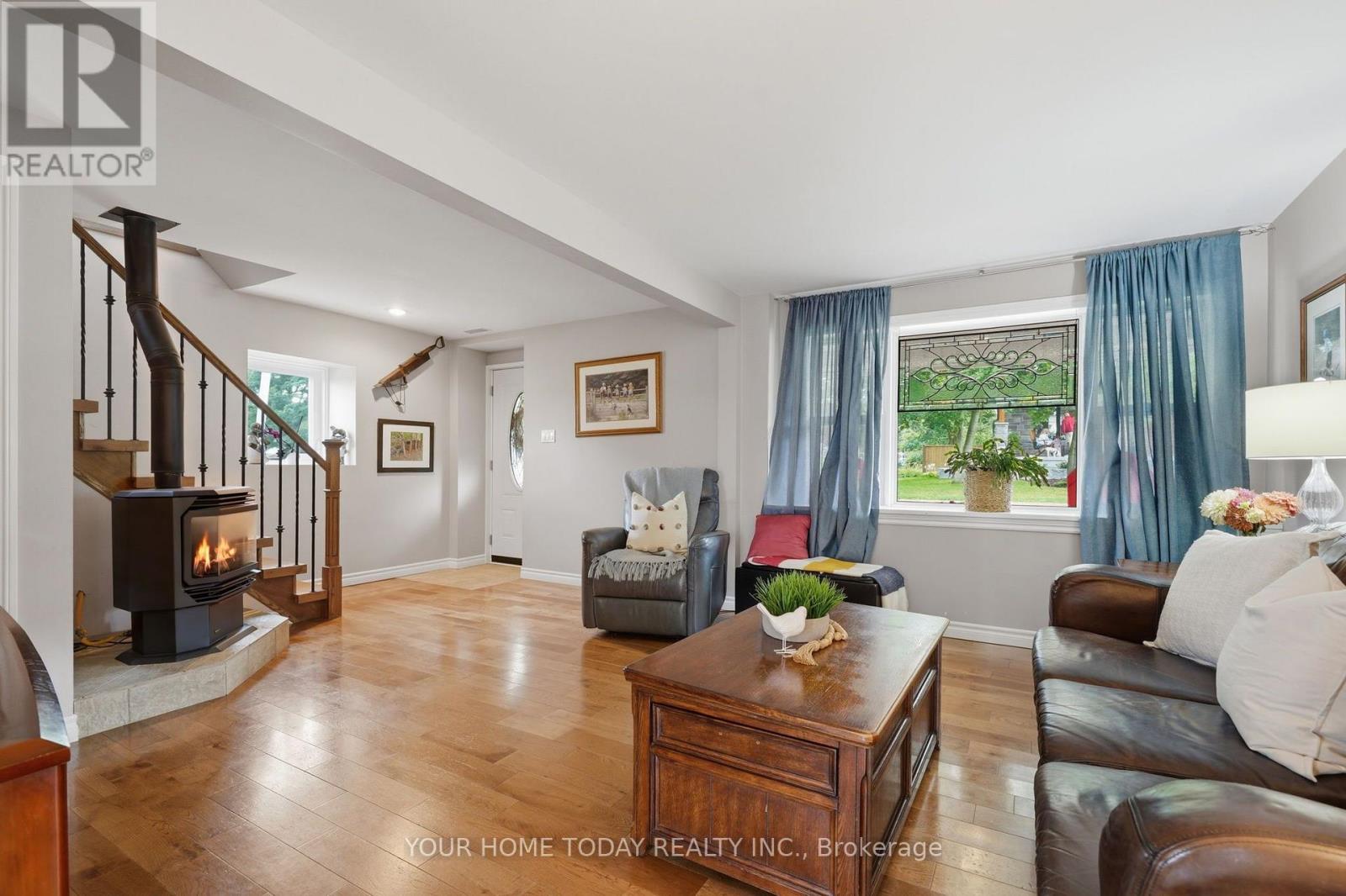 126 GZOWSKI STREET - 12