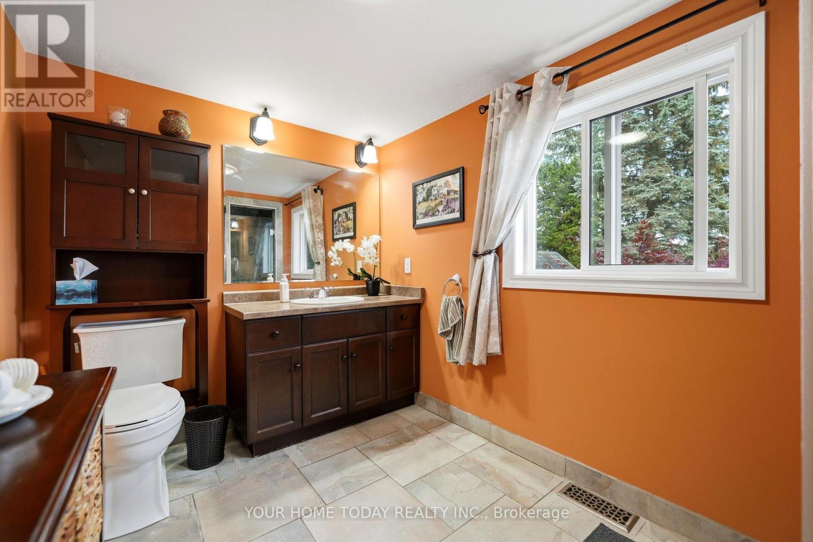 126 GZOWSKI STREET - Image 29