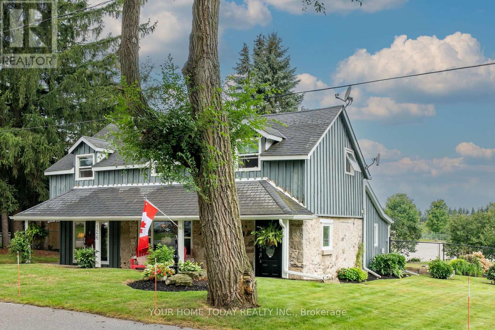 126 GZOWSKI STREET - 3