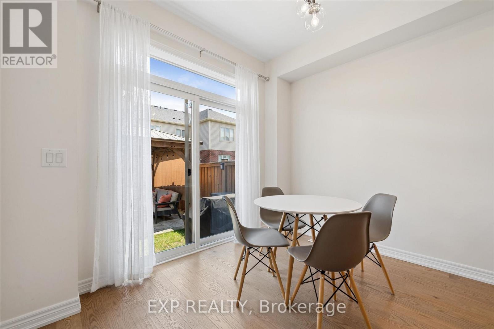 31 WILLIAM DUNLOP STREET - Image 11