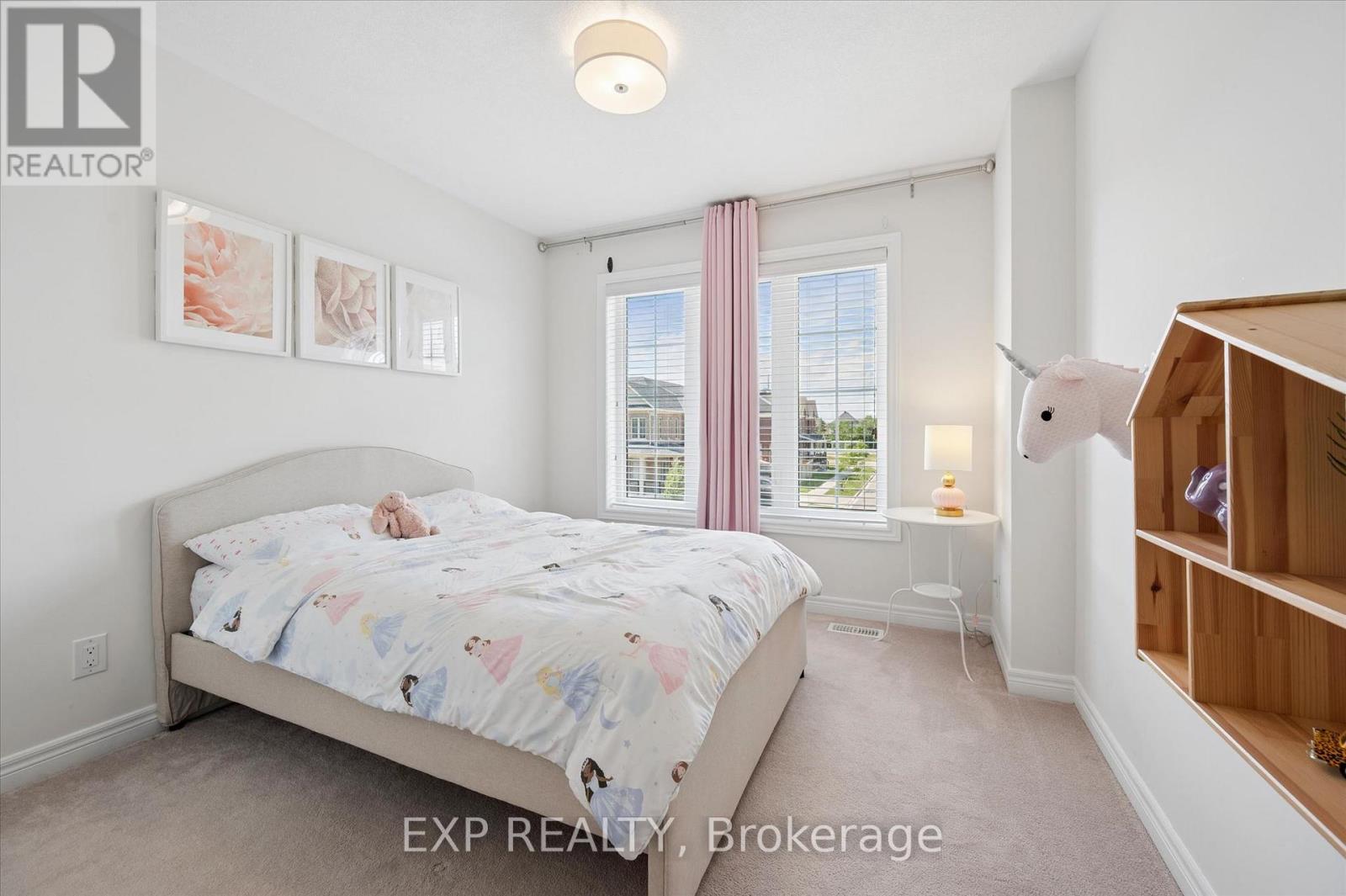 31 WILLIAM DUNLOP STREET - Image 17