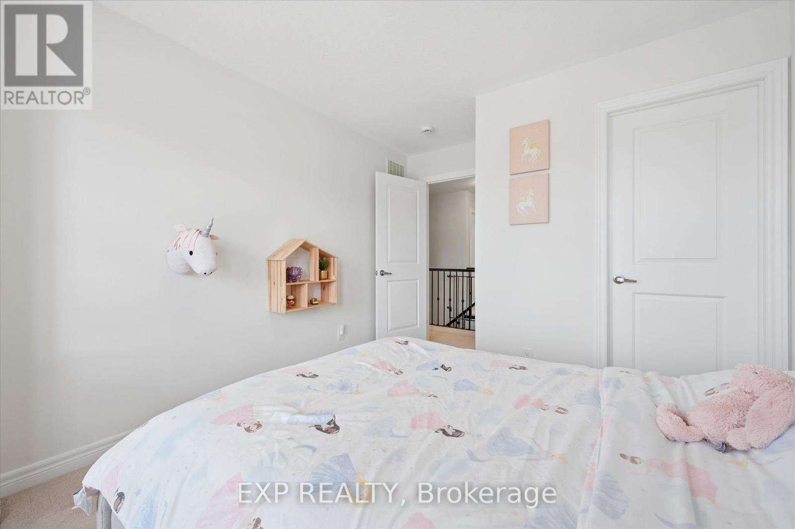 31 WILLIAM DUNLOP STREET - Image 18