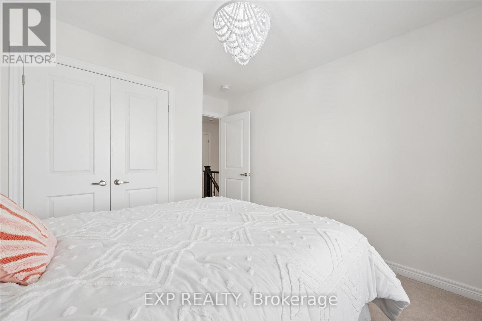 31 WILLIAM DUNLOP STREET - Image 22