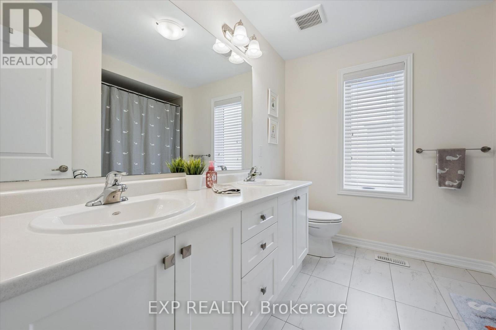 31 WILLIAM DUNLOP STREET - Image 23