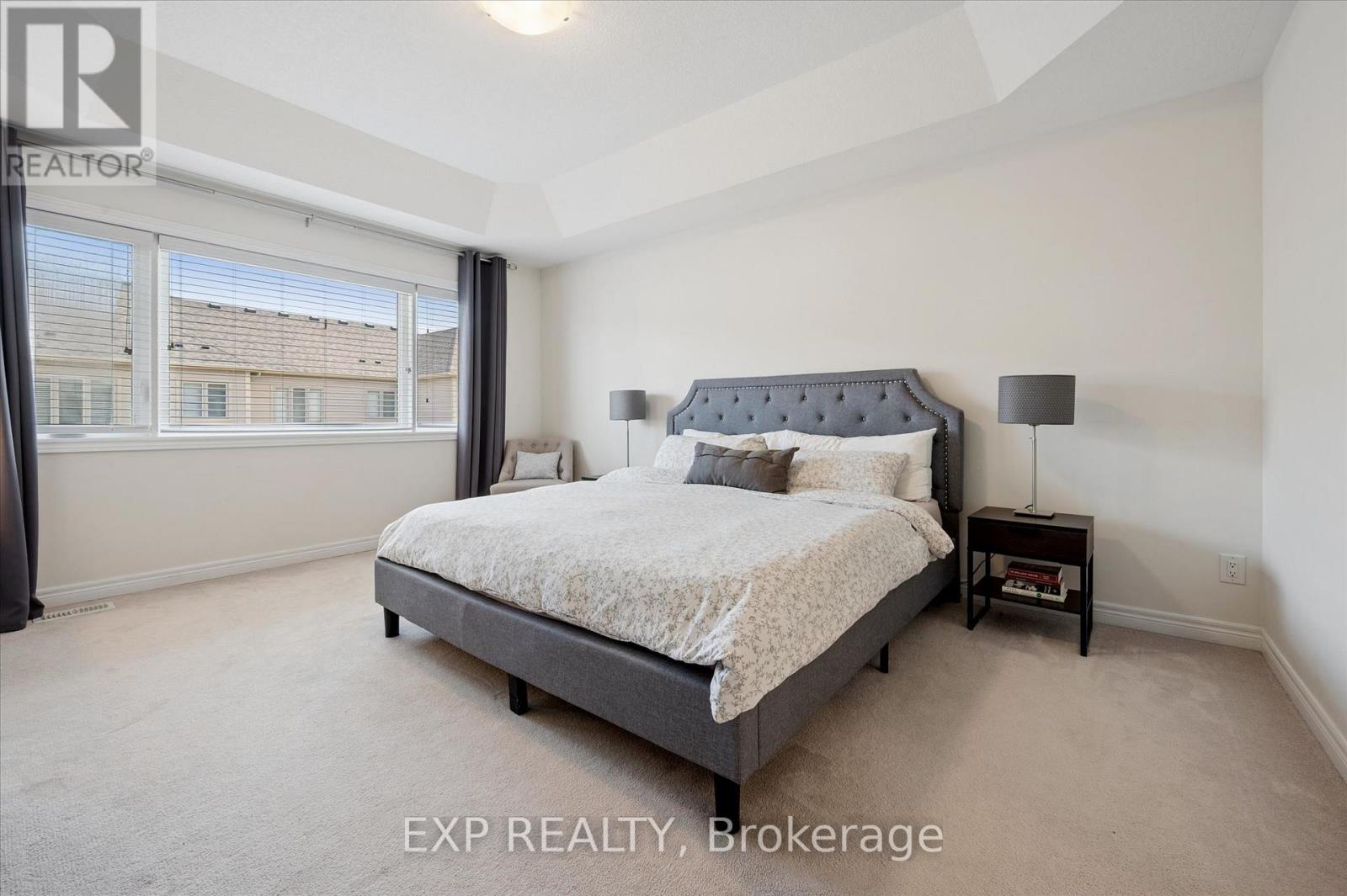 31 WILLIAM DUNLOP STREET - Image 24