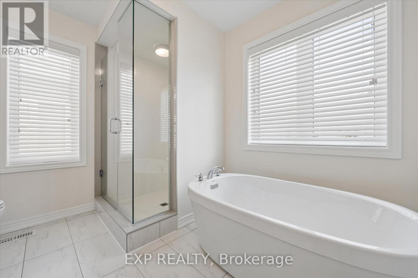 31 WILLIAM DUNLOP STREET - Image 28