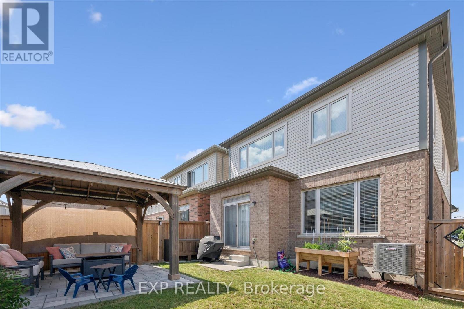 31 WILLIAM DUNLOP STREET - 38