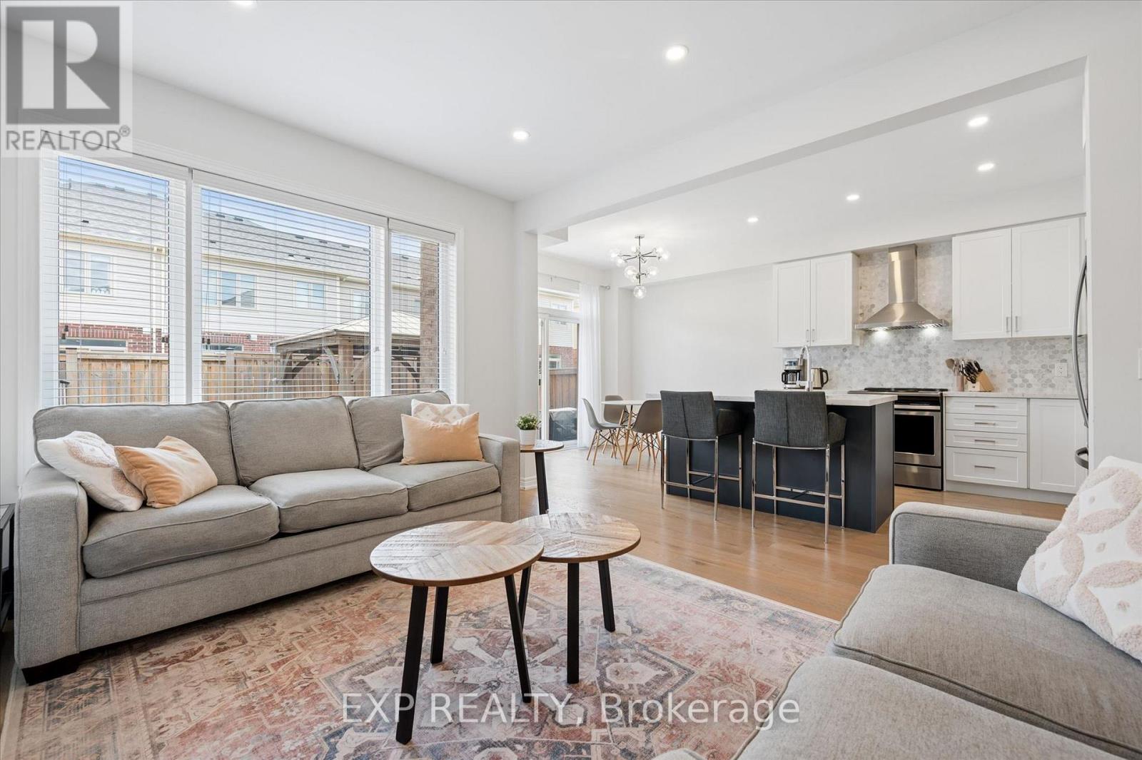 31 WILLIAM DUNLOP STREET - Image 9