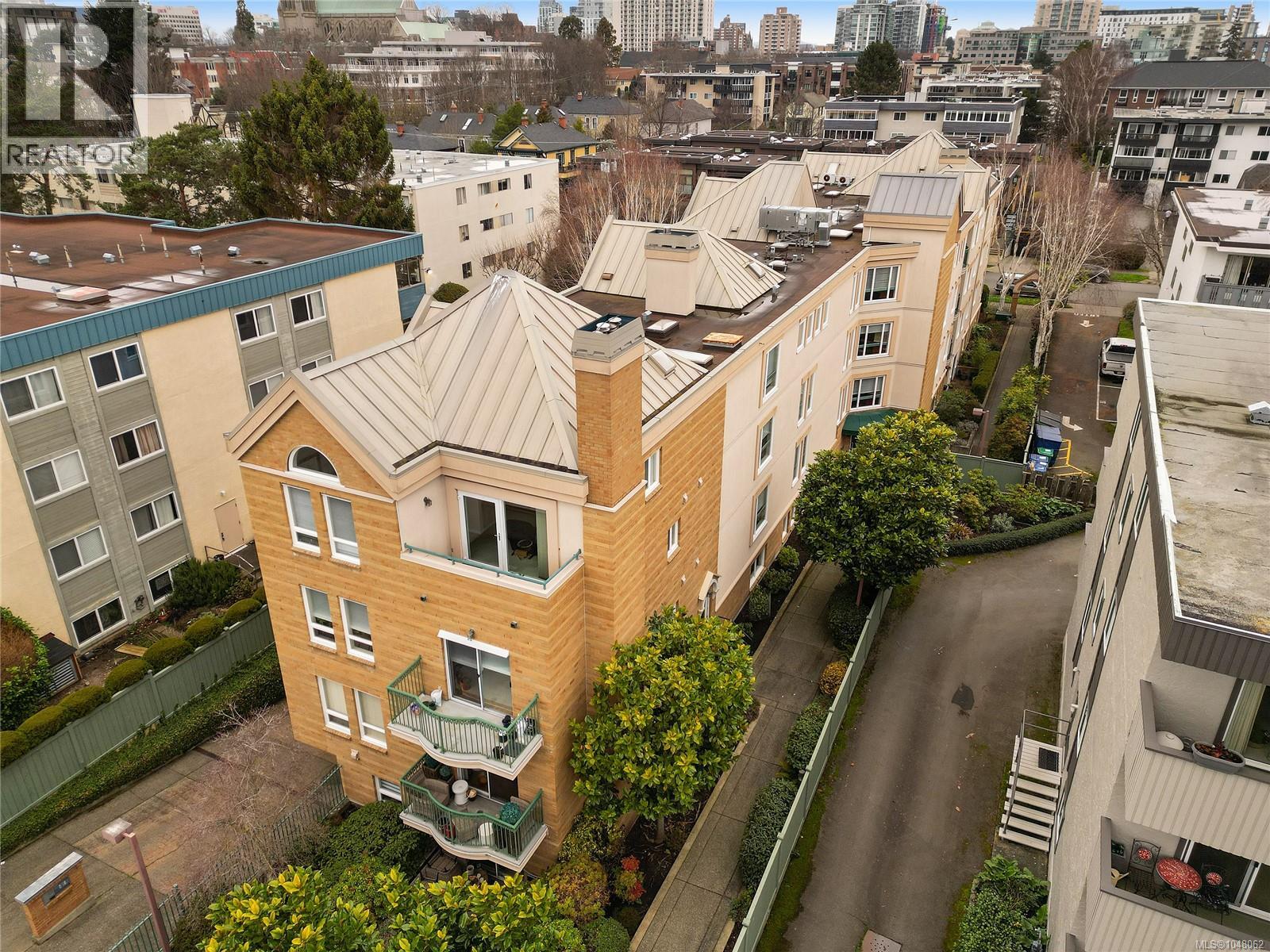 #204 1037 Richardson St - 35