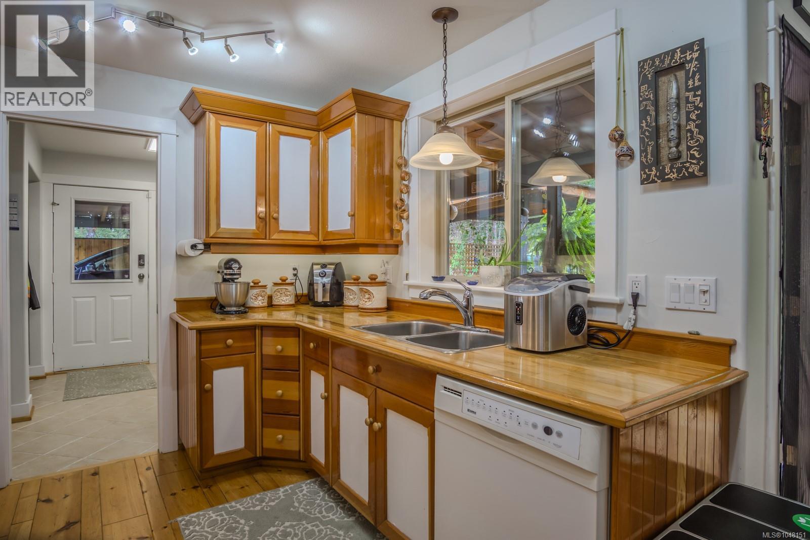 1389 Meadowood Way - Image 12