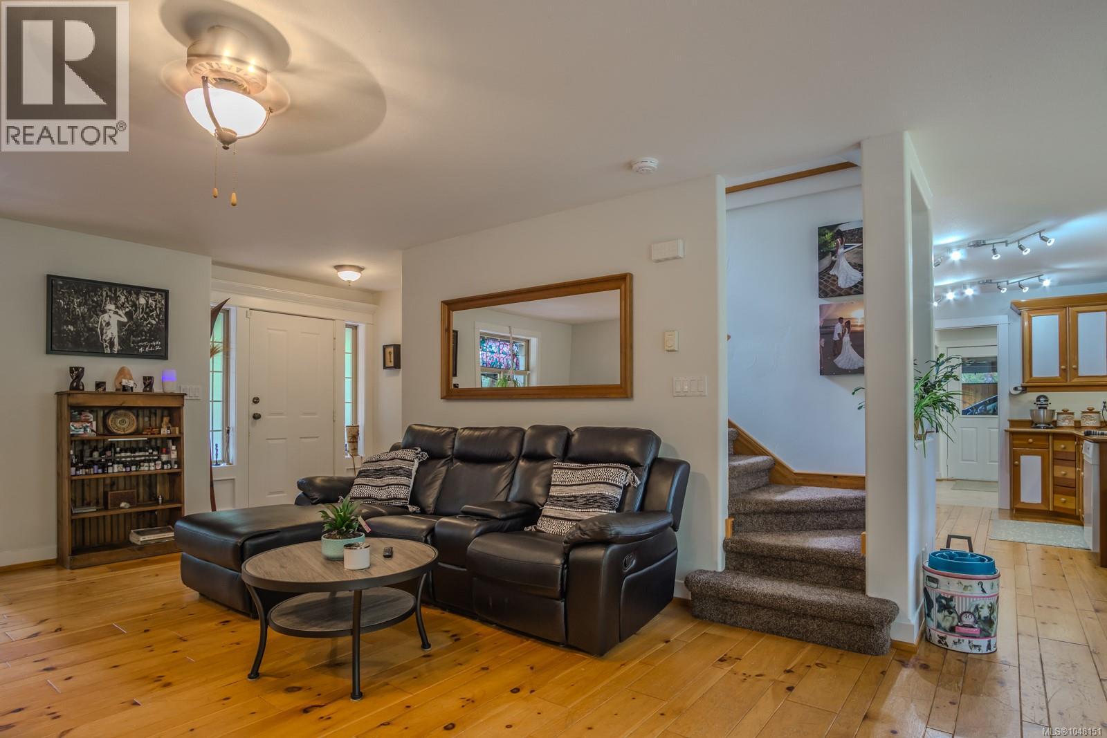 1389 Meadowood Way - Image 9