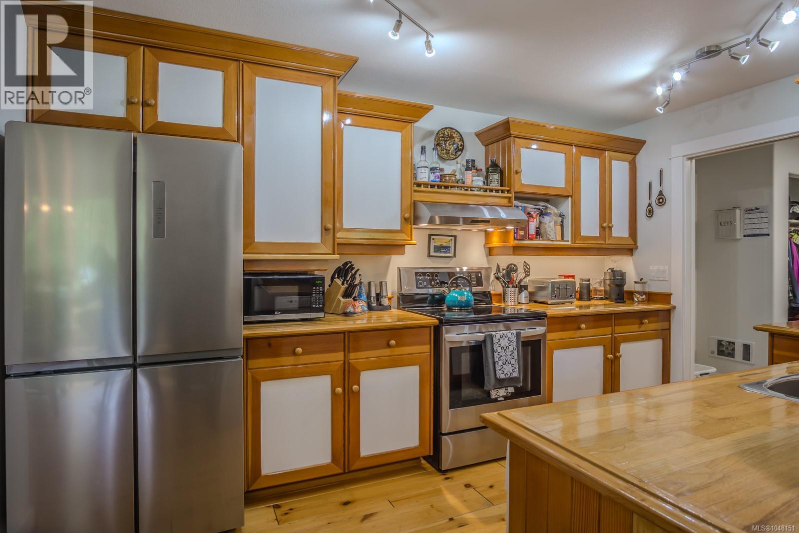 1389 Meadowood Way - 10