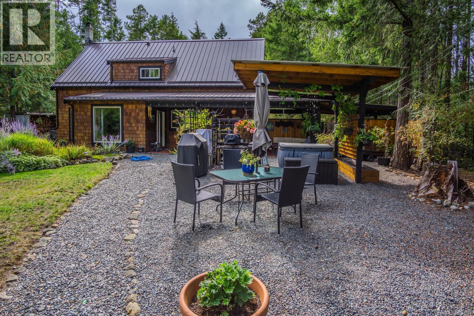 1389 Meadowood Way - 40