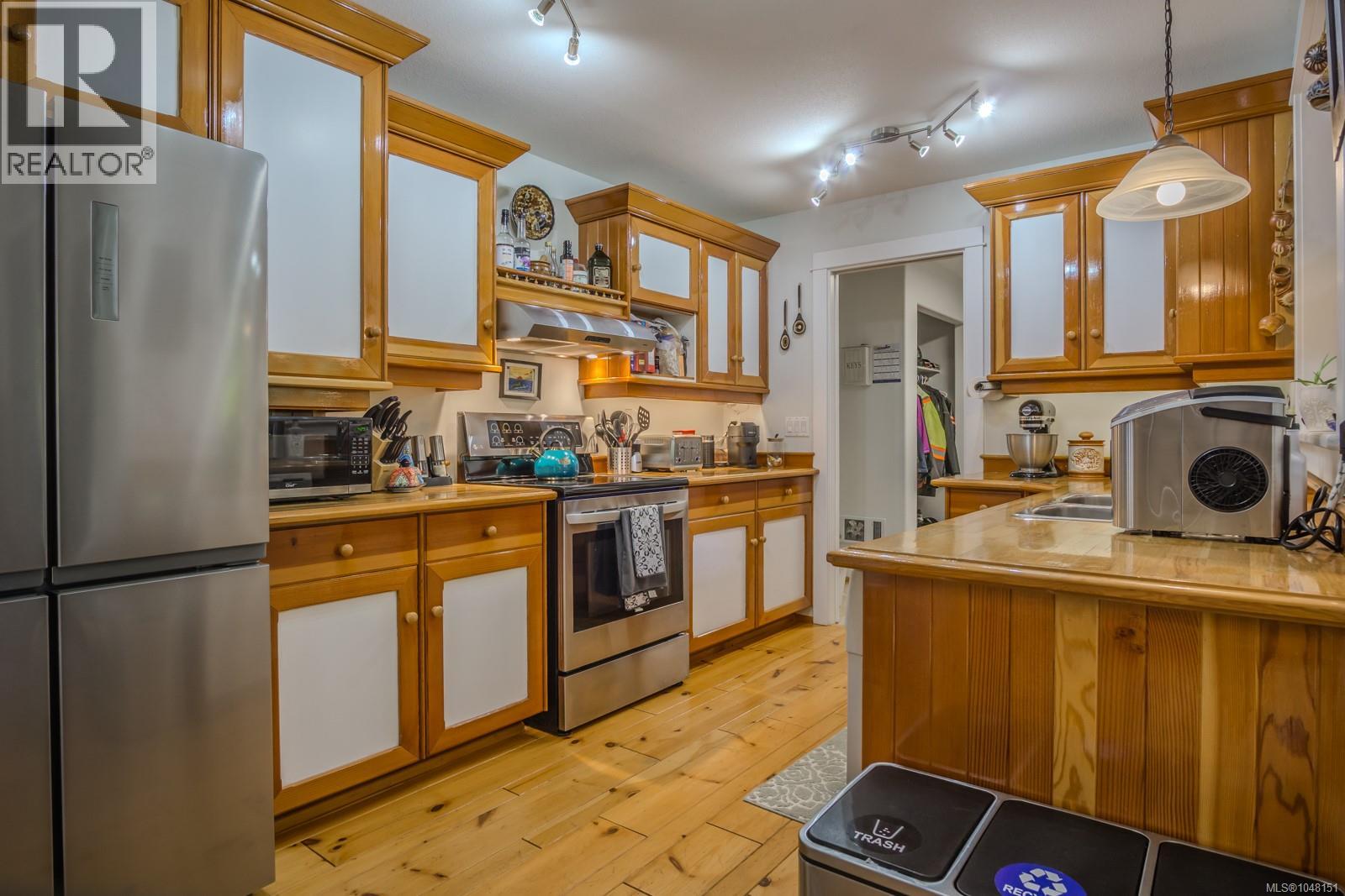 1389 Meadowood Way - 11